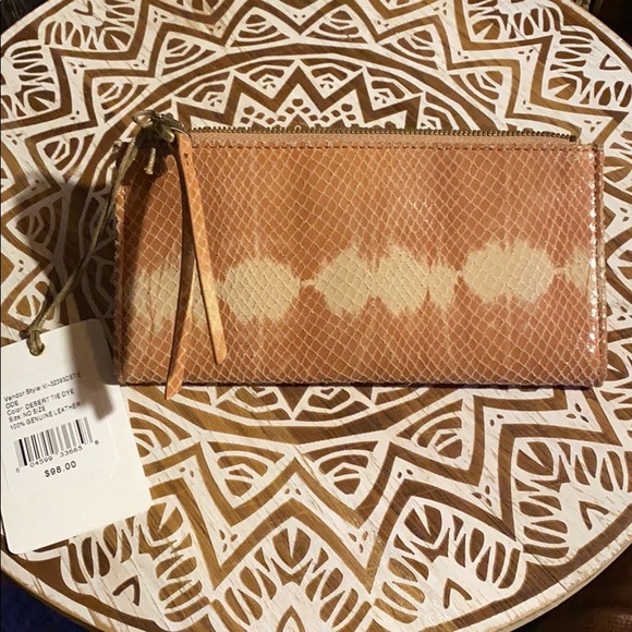 HOBO Ode Wallet in Amazing Desert Tie Dye - Picture 2 of 7